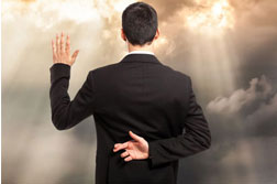 Észrevételek a politikai hatalom és erkölcs kapcsolatáról a rendszerváltást követő időszakban, különös tekintettel Kelet- és Közép- Európára