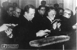 Szerzetesrend a vádlottak padján